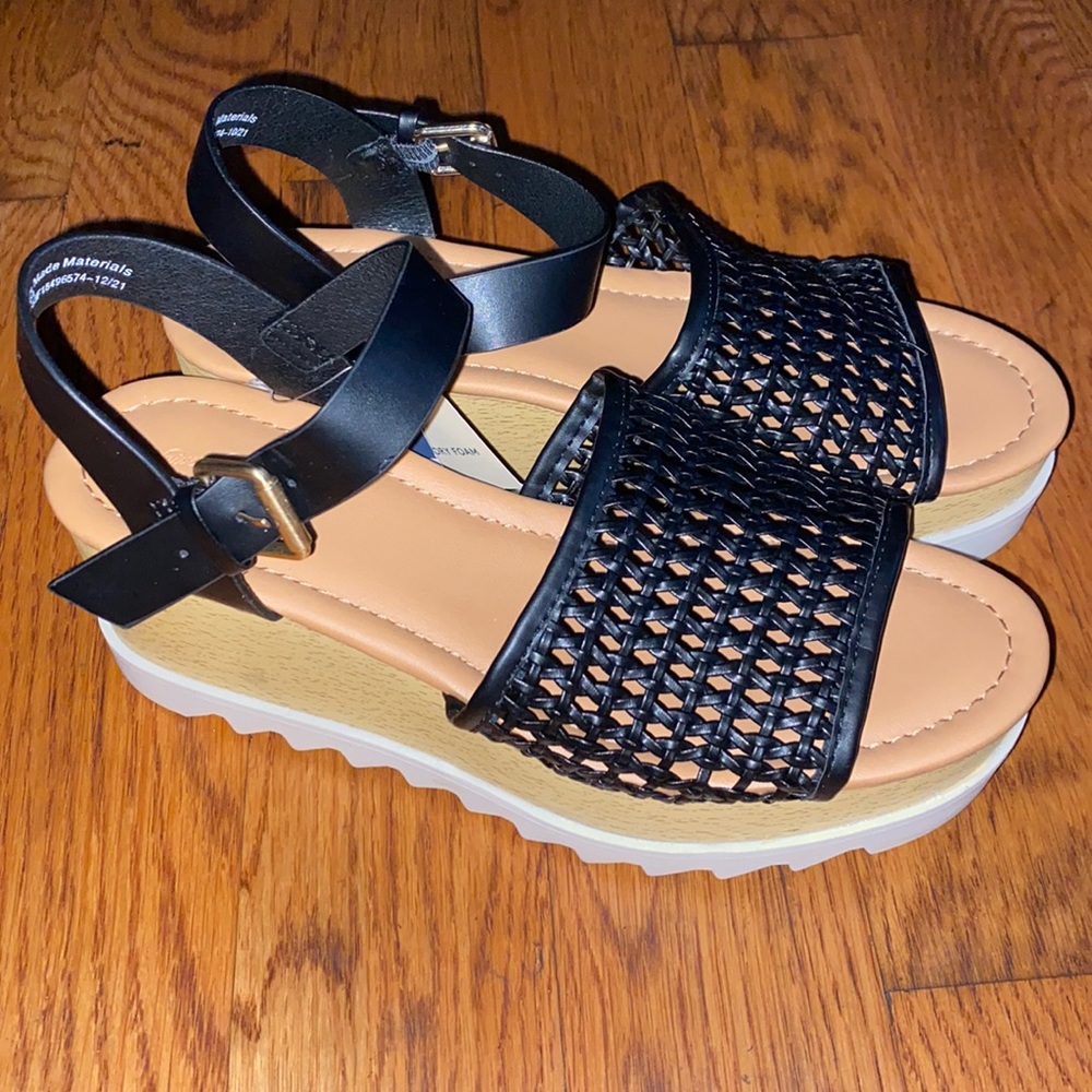 UNIVERSAL THREAD MEMORY FOAM PLATFORM SUMMER WEDGES